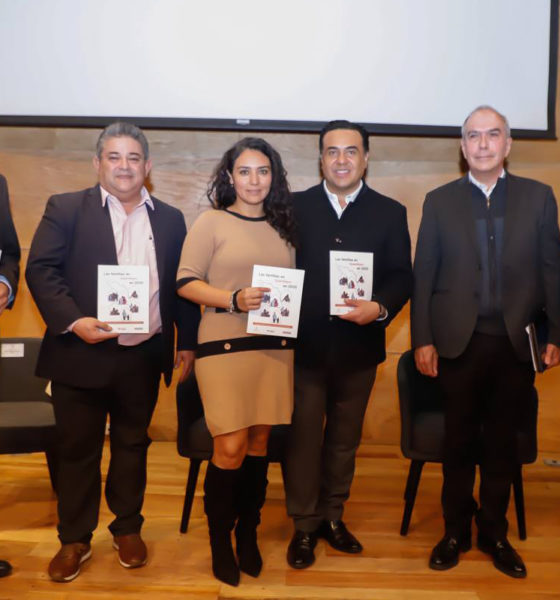 Asiste Luis Nava a presentación del libro “Las Familias en Querétaro en 2020”
