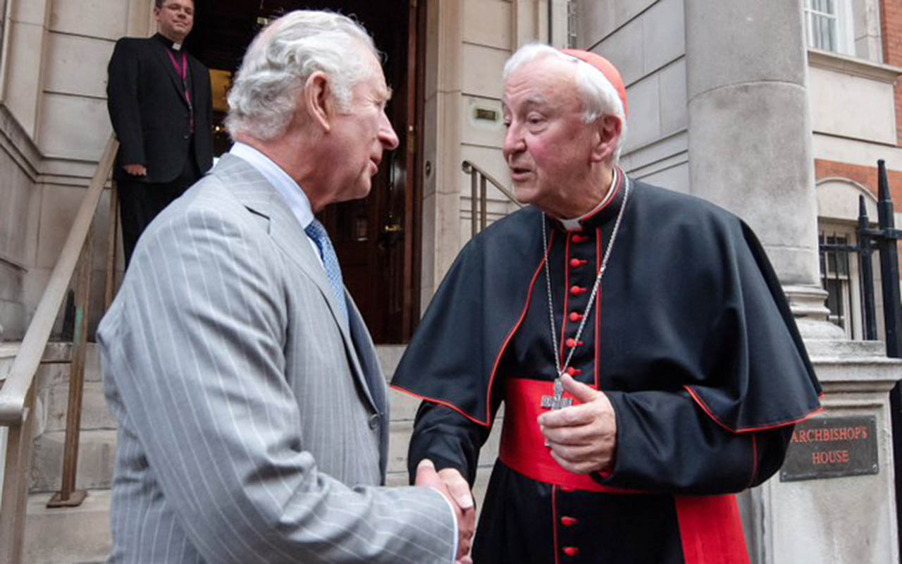 "Mensaje de esperanza”: La comunidad católica se une en oración por la recuperación del Rey Carlos III