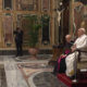 Papa Francisco pide erradicar “la lacra de los abusos en todos los ámbitos de la sociedad”