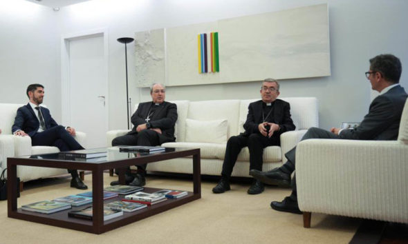 Palacio de Moncloa abre sus puertas al diálogo entre Iglesia y Gobierno español