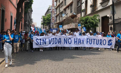 Jóvenes y futuras madres marchan para exigir su derecho al futuro