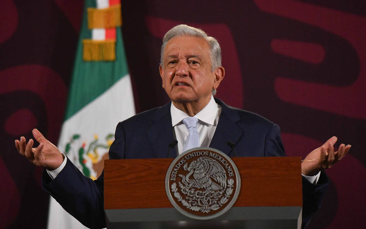 “México es un estado laico con libertad religiosa”; AMLO responde a playeras de la Santa Muerte
