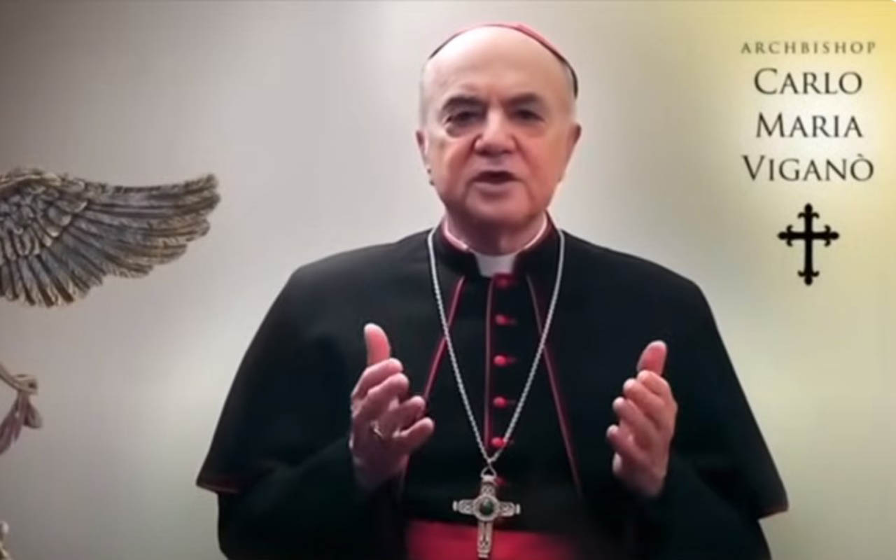 Vaticano excomulga a arzobispo que no reconoce autoridad del Papa Francisco
