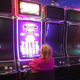Buscan impedir la promoción de apuestas o juegos de casino en la publicidad para el público infantil