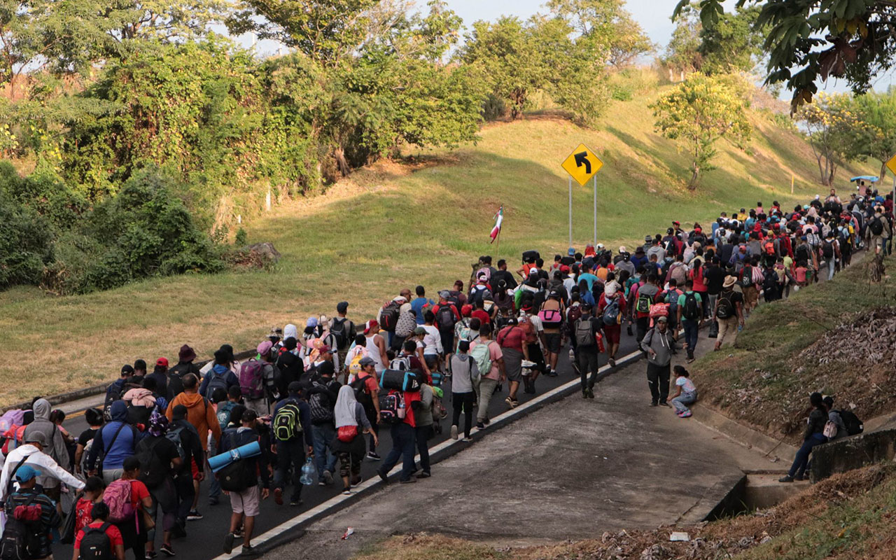 Caravana de Jesucristo: Más de 3 mil migrantes desafían los peligros del camino en México