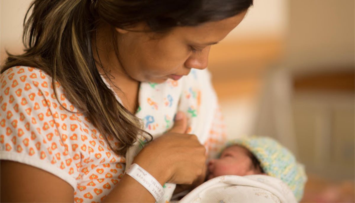 En México Más de la mitad de las mujeres que trabajan no cuentan con apoyo para la lactancia