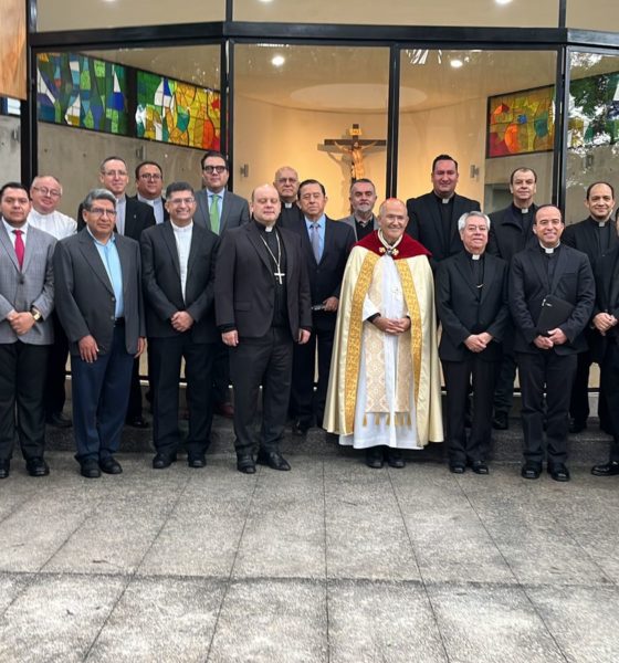 Cardenal José Tolentino Universidad Pontificia