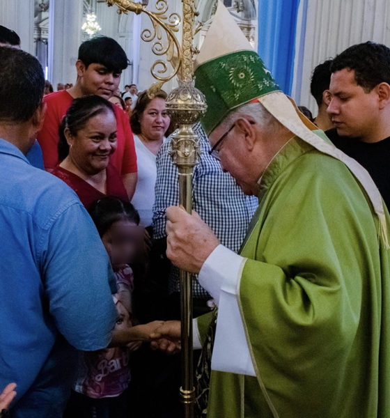 El Cardenal Francisco Robles Ortega, Arzobispo de Guadalajara, aseguró que el matrimonio y la familia son espacios fundamentales para preservar los valores humanos y proteger el don sagrado de la vida.