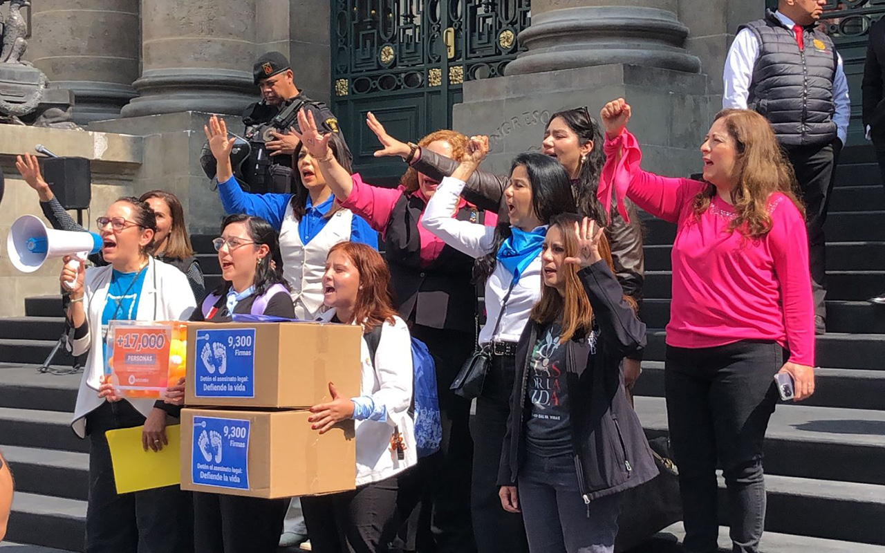 El corazón de bebé late en Congreso de CDMX mientras se debate el aborto sin restricciones