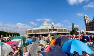 Peregrinos desafían el frío y el cansancio en su camino a la Basílica de Guadalupe