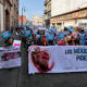 Decenas de personas se congregaron en el Palacio de Bellas Artes, en la Ciudad de México, para marchar hacia el Congreso capitalino. La causa: manifestar su rechazo a una polémica iniciativa que permitiría el aborto hasta los nueve meses de gestación.