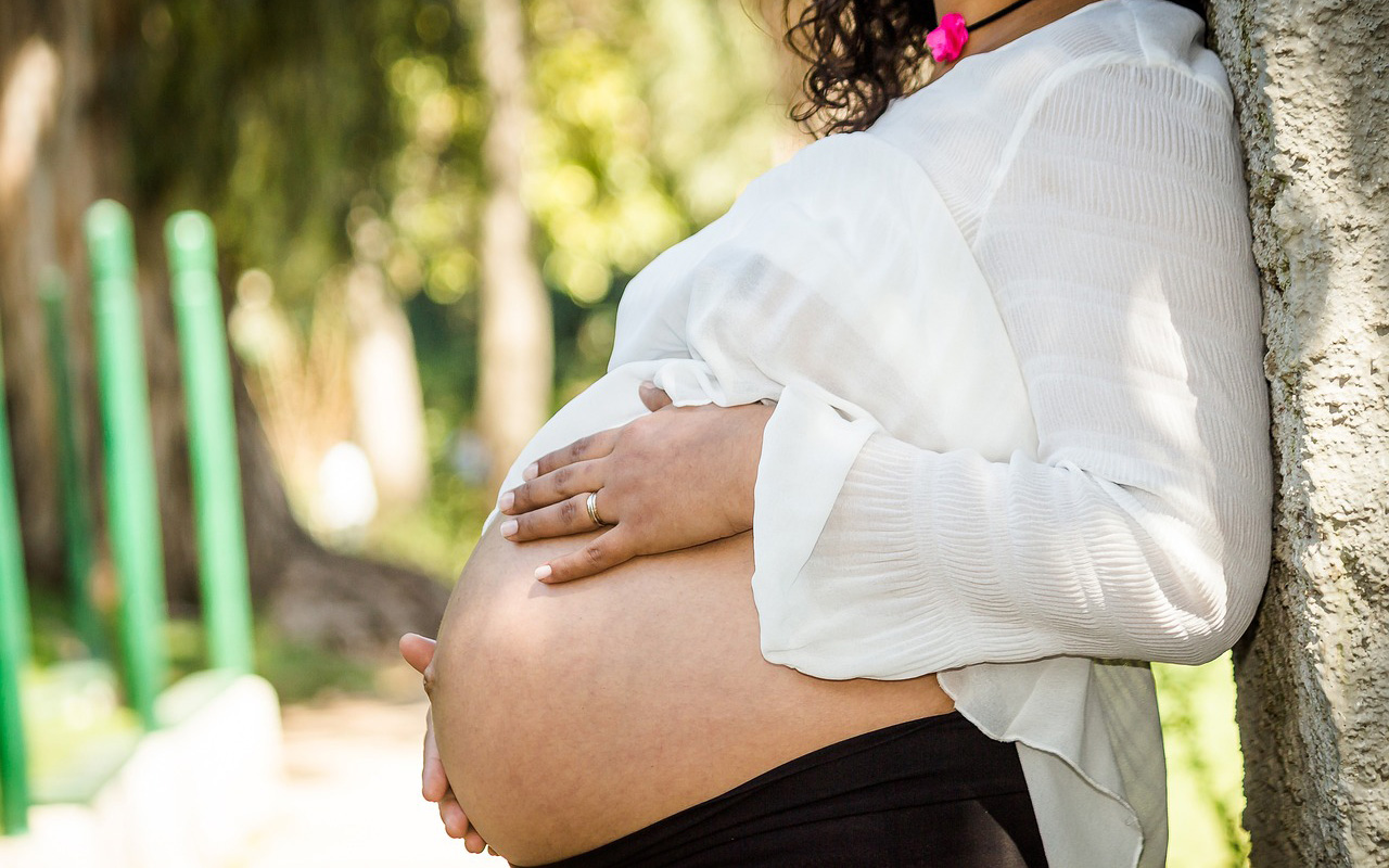 Pensión para mujeres embarazadas; Un paso hacia la protección de la maternidad