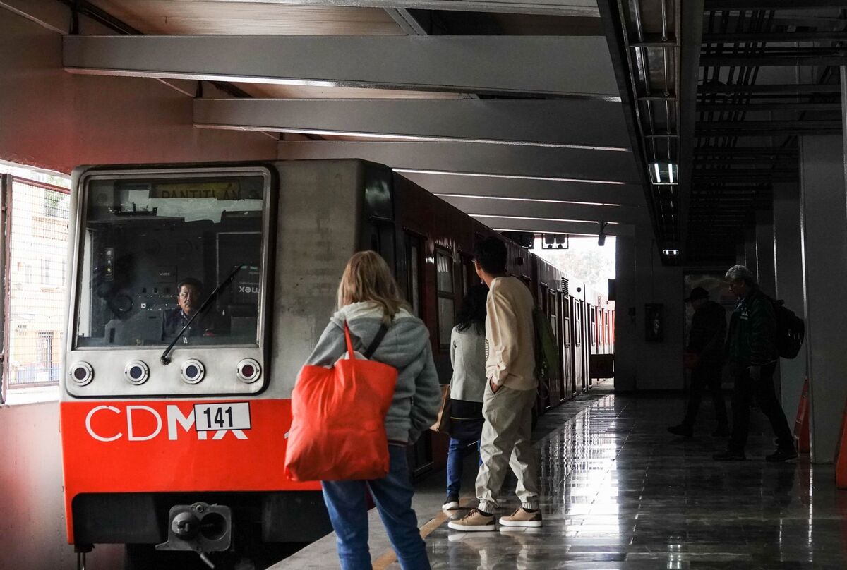 Trasciende a nivel mundial caso de policía del Metro castigada por cumplir con su labor