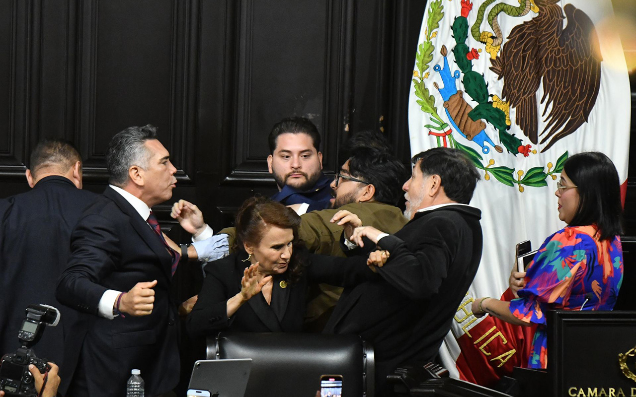 “Respeto ausente, humor presente”: redes procesan violencia en el Congreso como entretenimiento viral