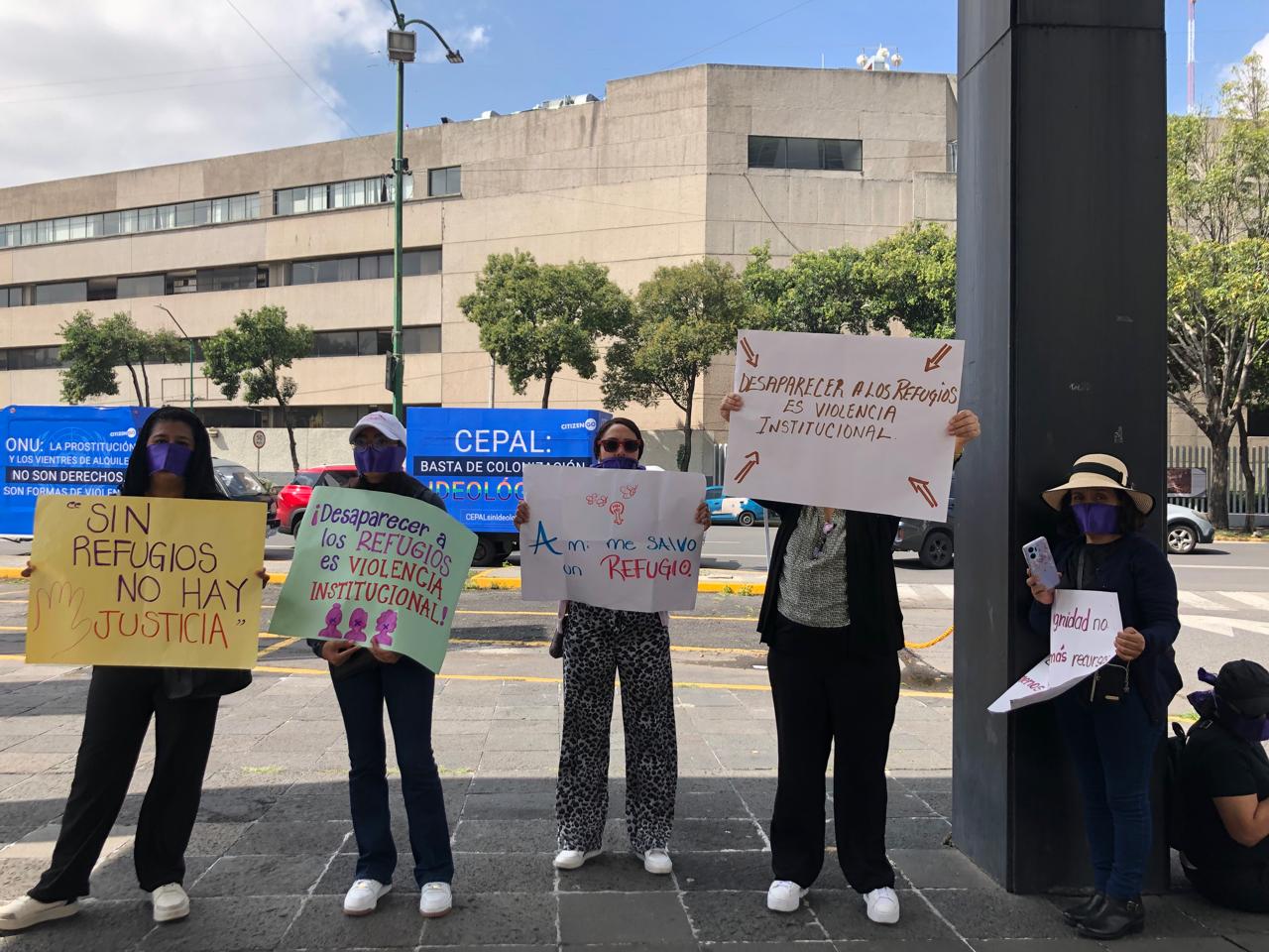 ¡No llegamos todas! Protestan ante la Conferencia Regional sobre la Mujer