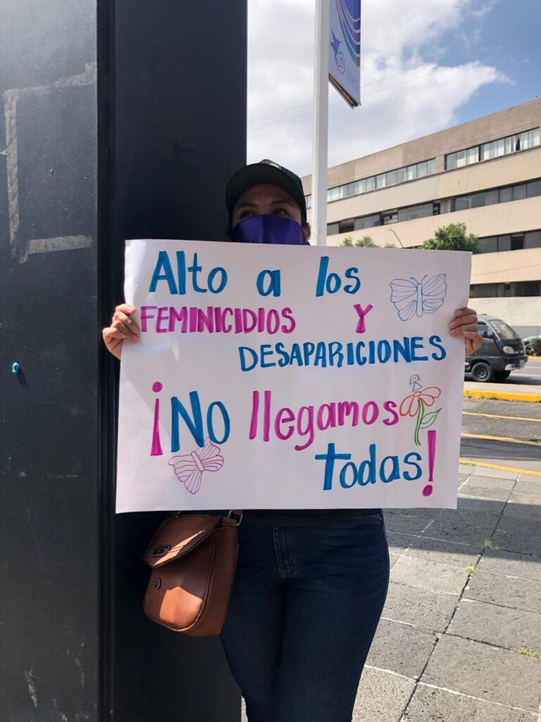 .- ¡No llegamos todas! Es la protesta de mujeres mexicanas excluidas de la XVI Conferencia Regional sobre la Mujer de América Latina