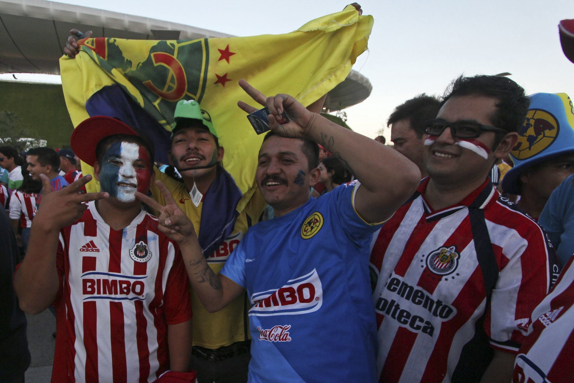 América vs. Chivas: el Clásico que divide colores pero une familias. FOTO: FERNANDO CARRANZA GARCIA /CUARTOSCURO.COM