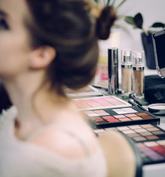 El reto de las familias: proteger autoestima de niñas frente a modelos irreales de belleza