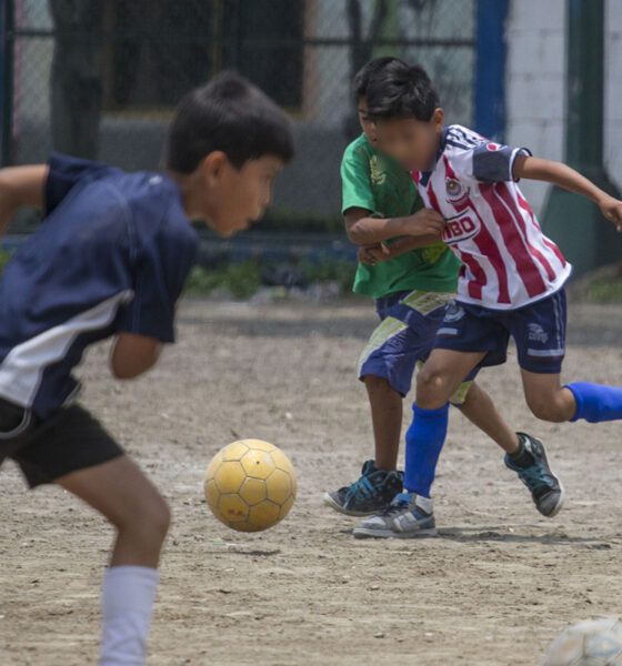 ¿Será jugador profesional? Exfutbolista fomenta valores en su hijo antes que la fama