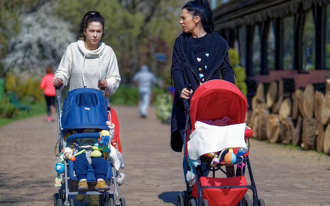 Debate en redes: ¿Se manipula a las mujeres para alejar la lactancia materna?