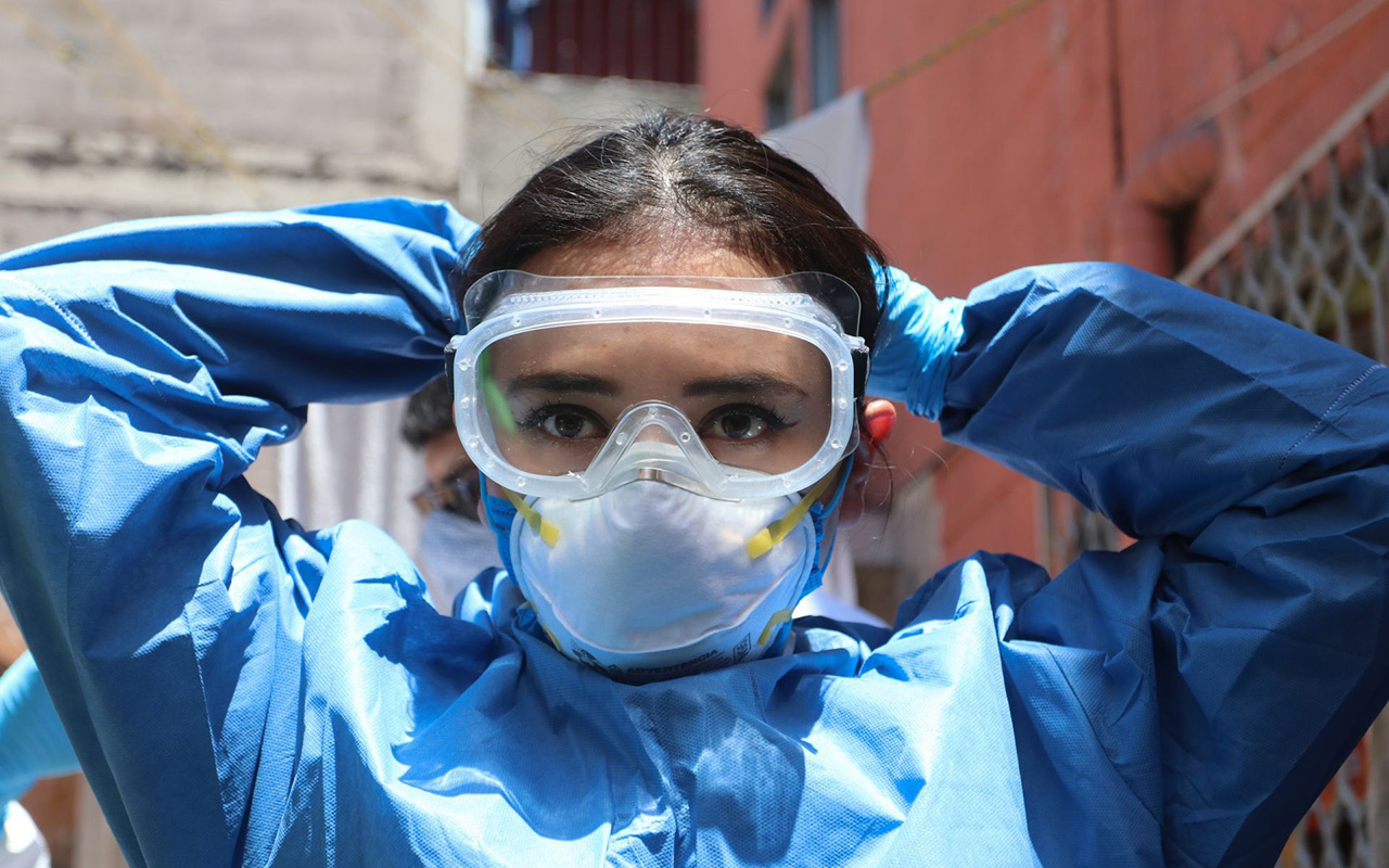 Salario de médicos pasantes en México: entre la vocación y la precariedad económica