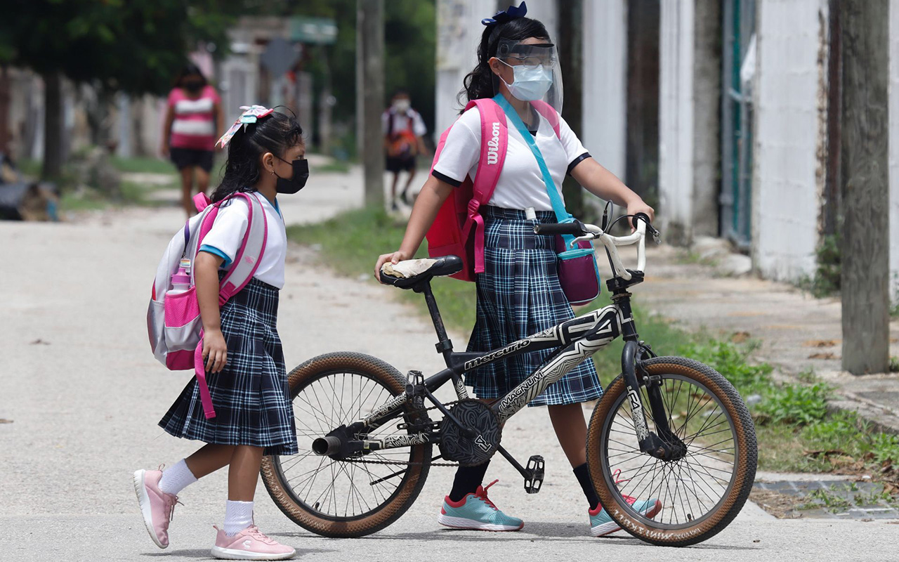 Transporte gratuito para estudiantes: propuesta que busca frenar abandono escolar en México