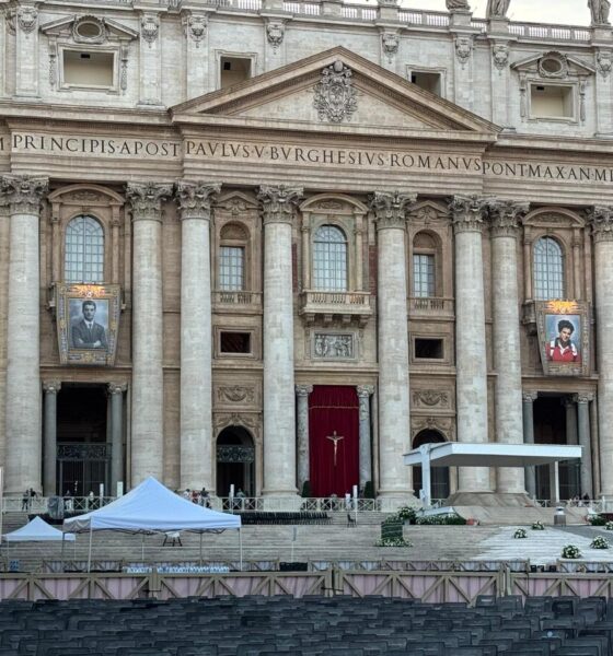 Carlo Acutis fue canonizado por el papa León XIV en la Plaza de San Pedro. FOTO: JUAN CARLOS CARREDANO