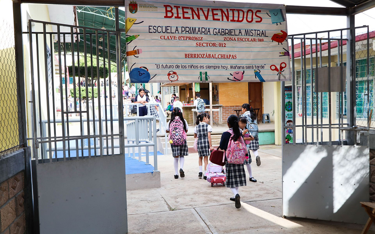 SEP lleva a las aulas tema de “infancias trans”: Frente Nacional por la Familia pide frenar el adoctrinamiento