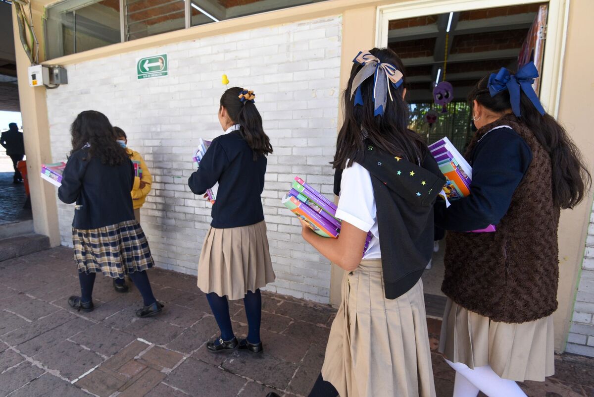 Diputadas alertan por sesgo ideológico “sumamente cuestionable" en libros de texto gratuito