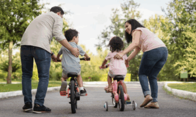 familia en bicicleta