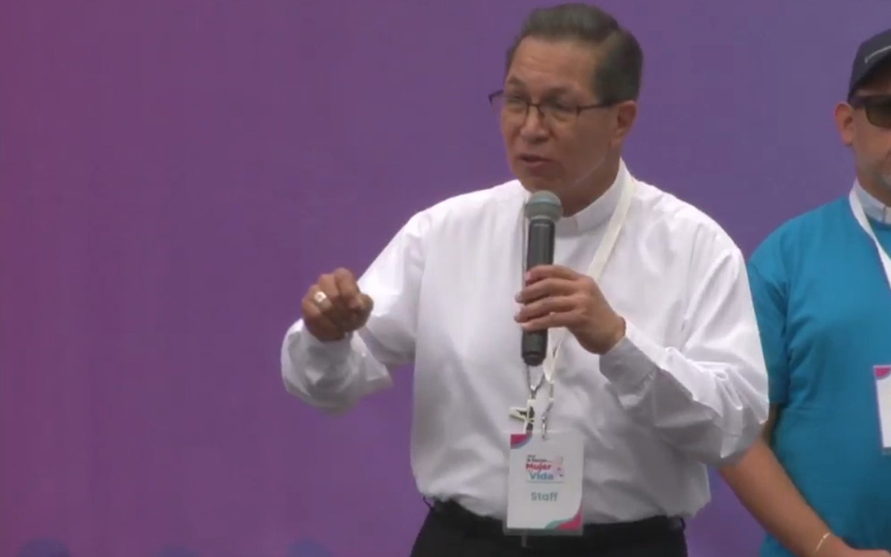 “La vida siempre es un bien en toda circunstancia”: Monseñor Ramón Salazar