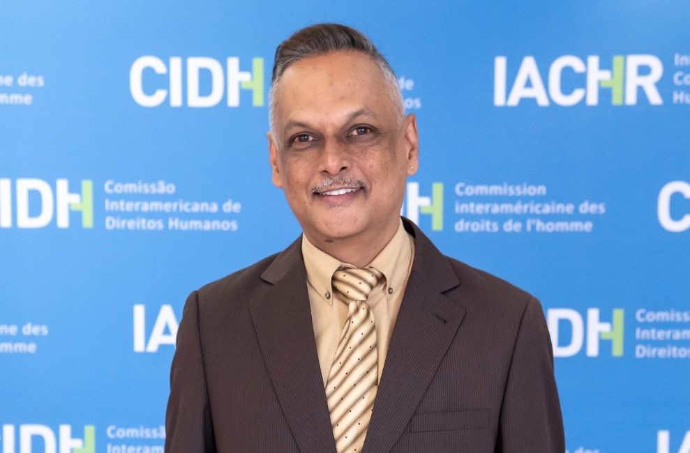 Arif Bulkan deja su cargo en la CIDH tras denuncias de doble función