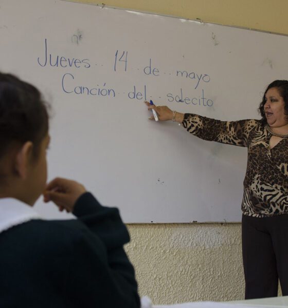 De las burlas a las armas: violencia estudiantil hacia los docentes