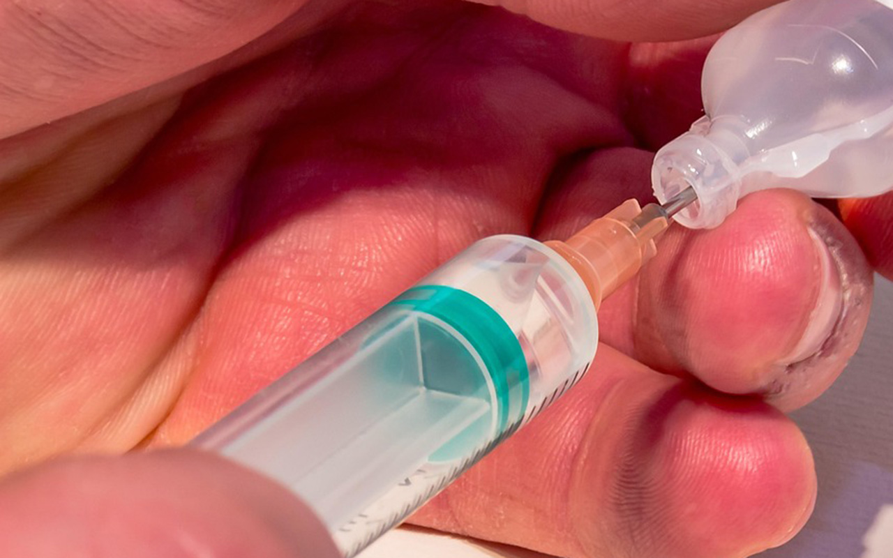 “No desaparece el sufrimiento”, la eutanasia repite el procedimiento de una ejecución, alerta bioetista