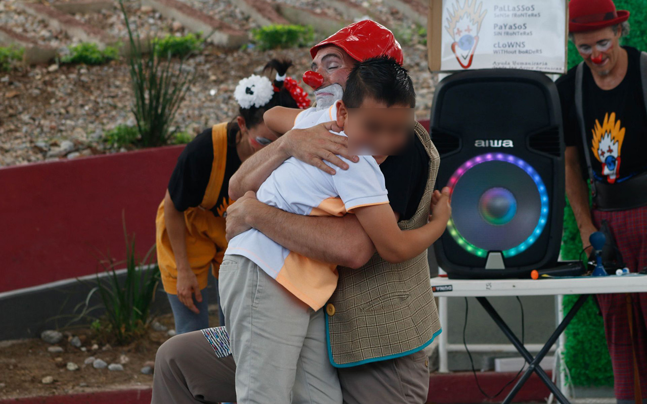 El poder de la risa: los payasos como maestros de valores humanos