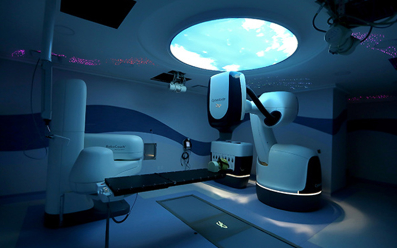 "Aquí nadie se rinde"; México dará un salto histórico en atención al cáncer con tecnología robótica