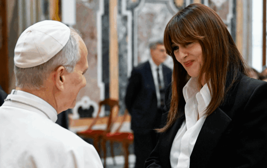 Mónica Bellucci, Papa León XIV