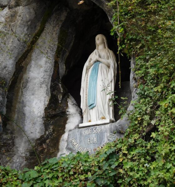 Santa Bernardette la incorruptible