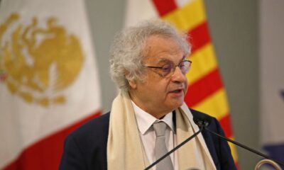 GUADALAJARA, JALISCO. 29NOVIEMBRE2025.- Hoy en las instalaciones de la Expo Guadalajara se llevo a cabo la ceremonia de inauguración de la edición 39 de la Feria Internacional del Libro De Guadalajara (FIL), en la que se hizo entrega el Premio FIL de Literatura en Lenguas Romances al escritor franco-libanes Amir Maalouf, y en donde Barcelona es la ciudad invitada de honor, dicho evento fue encabezado por Marcelo Ebrard Secretario de Economía, Pablo Lemus Gobernador de Jalisco, Karla Planter Rectora de la Universidad de Guadalajara, José Trinidad Padilla López Presidente de la FIL, Marisol Schulz Directora de la FIL entre otras personalidades. FOTO: FERNANDO CARRANZA GARCIA / CUARTOSCURO.COM