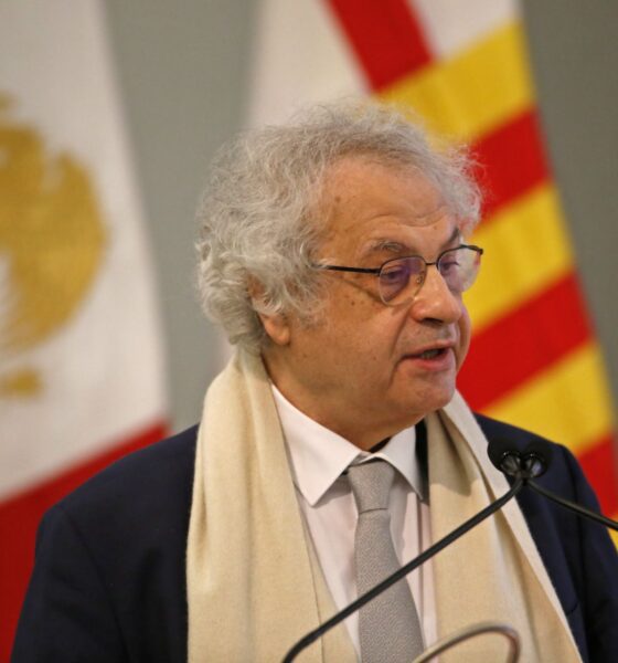 GUADALAJARA, JALISCO. 29NOVIEMBRE2025.- Hoy en las instalaciones de la Expo Guadalajara se llevo a cabo la ceremonia de inauguración de la edición 39 de la Feria Internacional del Libro De Guadalajara (FIL), en la que se hizo entrega el Premio FIL de Literatura en Lenguas Romances al escritor franco-libanes Amir Maalouf, y en donde Barcelona es la ciudad invitada de honor, dicho evento fue encabezado por Marcelo Ebrard Secretario de Economía, Pablo Lemus Gobernador de Jalisco, Karla Planter Rectora de la Universidad de Guadalajara, José Trinidad Padilla López Presidente de la FIL, Marisol Schulz Directora de la FIL entre otras personalidades. FOTO: FERNANDO CARRANZA GARCIA / CUARTOSCURO.COM