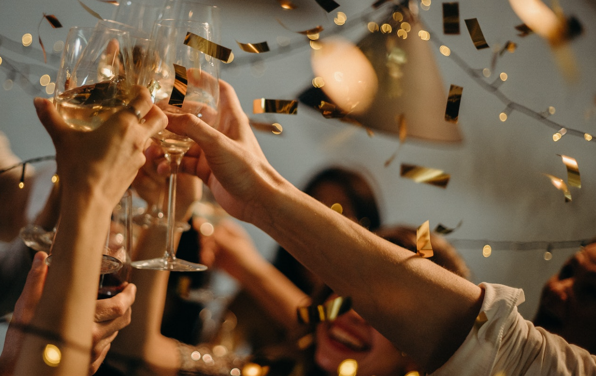 Modera tu consumo de alcohol: Guía para unas fiestas decembrinas seguras