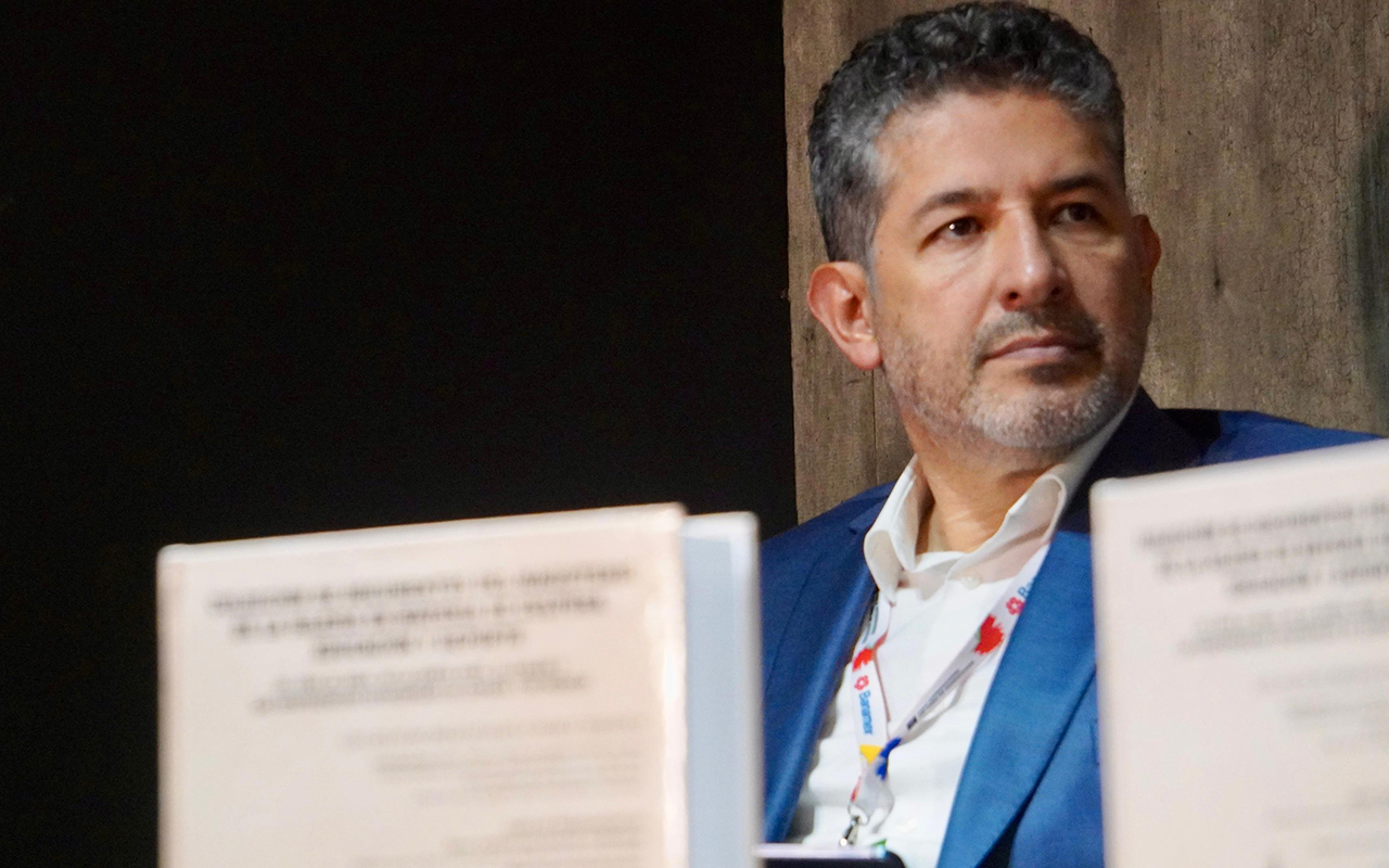 Colección de doctrina educativa y cultural de la Iglesia orienta en tiempos de incertidumbre: Juan Carlos Flores