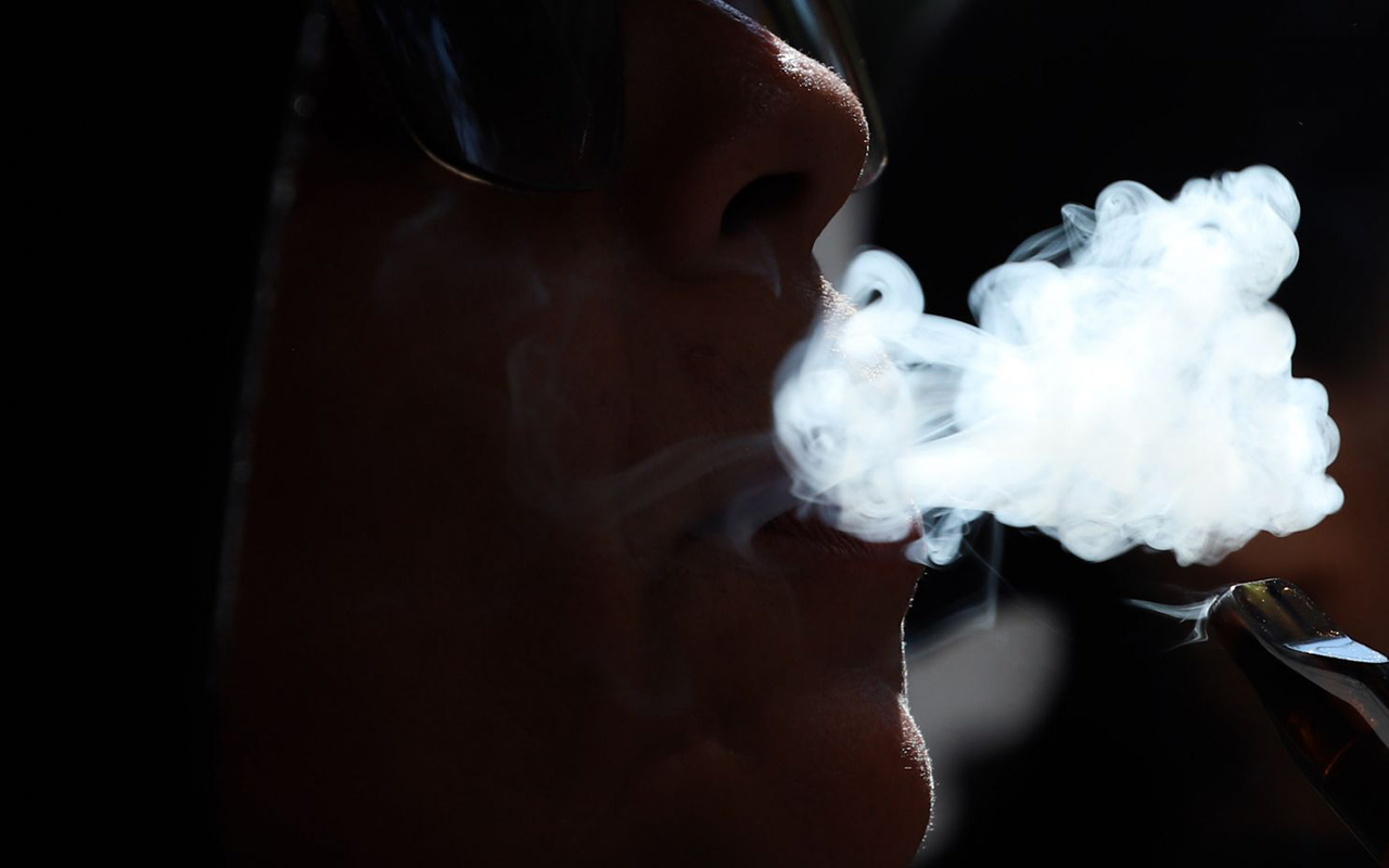 Vapear en la adolescencia puede dejar secuelas permanentes en el cerebro