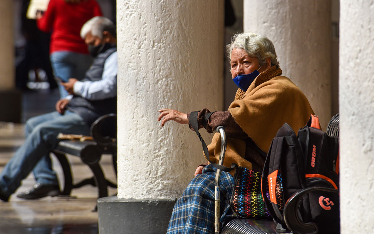 Cómo proteger a bebés y adultos mayores ante el virus sincicial respiratorio en invierno