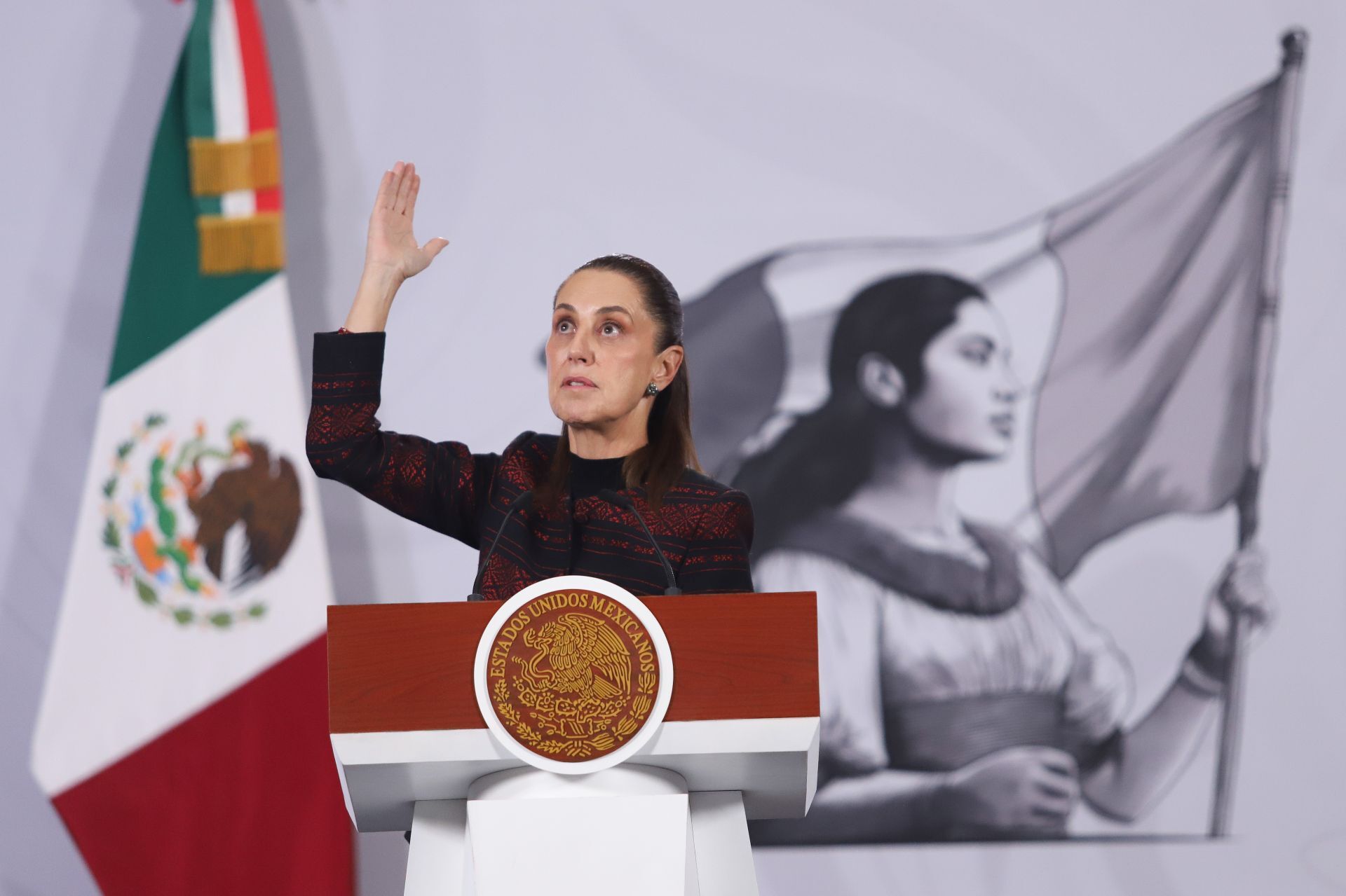 México condena intervención militar en Venezuela