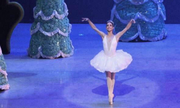 Toda una vida en escena: la historia que conecta de Elisa Ramos