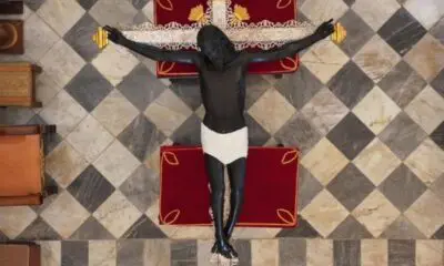 Especialistas-del-INAH-intervienen-al-Cristo-Negro-del-Barrio-de-San-Roman-en-San-Francisco-de-Campeche.-Foto-Felix-Camacho-INAH