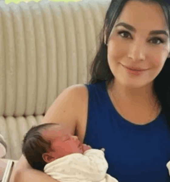 Martha HIgareda con sus gemelas