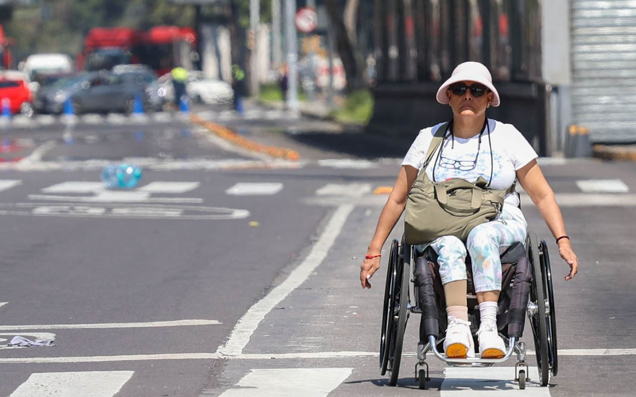 Hermanos con discapacidad podrían acceder al ISSSTE como derechohabientes