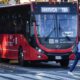 Proponen transporte público gratuito para jóvenes ambientalistas
